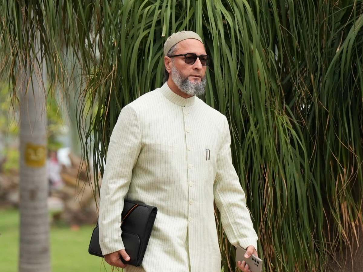 Owaisi इसे बनाना चाहते हैं वाइस प्रेसिडेंट, सीएम रेवंत की गुजारिश के बाद बड़ा फैसला Owaisi इसे बनाना चाहते हैं वाइस प्रेसिडेंट, सीएम रेवंत की गुजारिश के बाद बड़ा फैसला