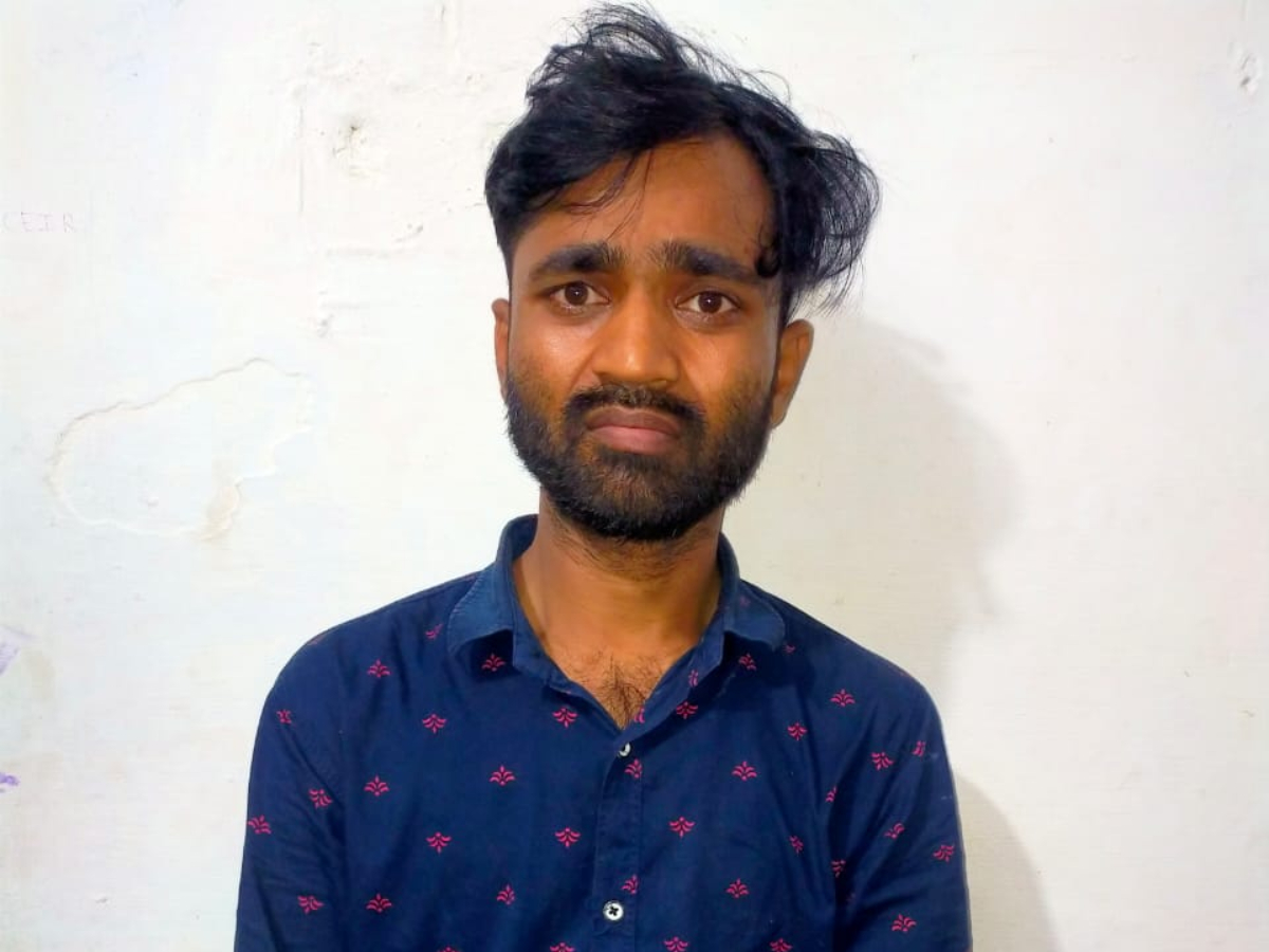 PET परीक्षा में फर्जीवाड़े का पर्दाफाश; पवन की जगह पेपर देने वाला इलियास गिरफ्तार PET परीक्षा में फर्जीवाड़े का पर्दाफाश; पवन की जगह पेपर देने वाला इलियास गिरफ्तार