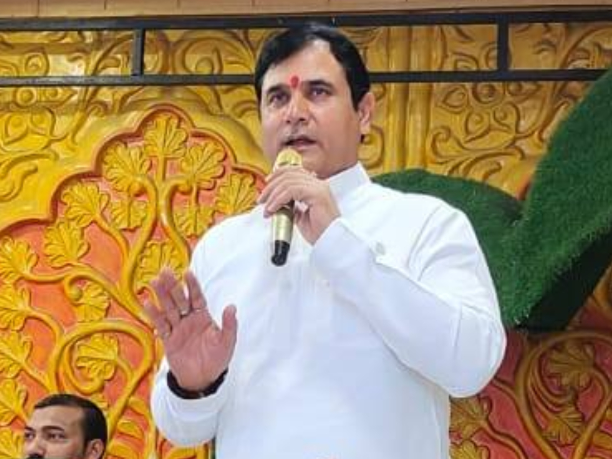 BJP MLA ने बांग्लादेशी और रोहिंग्या की आड़ में किसकी की सुअर से तुलना; Viral वीडियो पर बवाल BJP MLA ने बांग्लादेशी और रोहिंग्या की आड़ में किसकी की सुअर से तुलना; Viral वीडियो पर बवाल