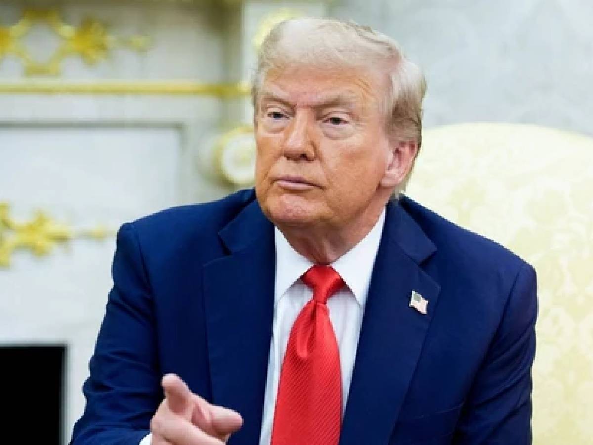 राष्ट्रपति डोनाल्ड ट्रंप ने हमास को दी बड़ी धमकी; इजरायली बंधकों को रिहा करने की मांग की राष्ट्रपति डोनाल्ड ट्रंप ने हमास को दी बड़ी धमकी; इजरायली बंधकों को रिहा करने की मांग की