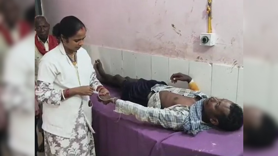 Bagha News: जंगली भालू के हमले से किसान की हालत नाजुक, इलाज के लिए GMCH में रेपर कर दिया गया