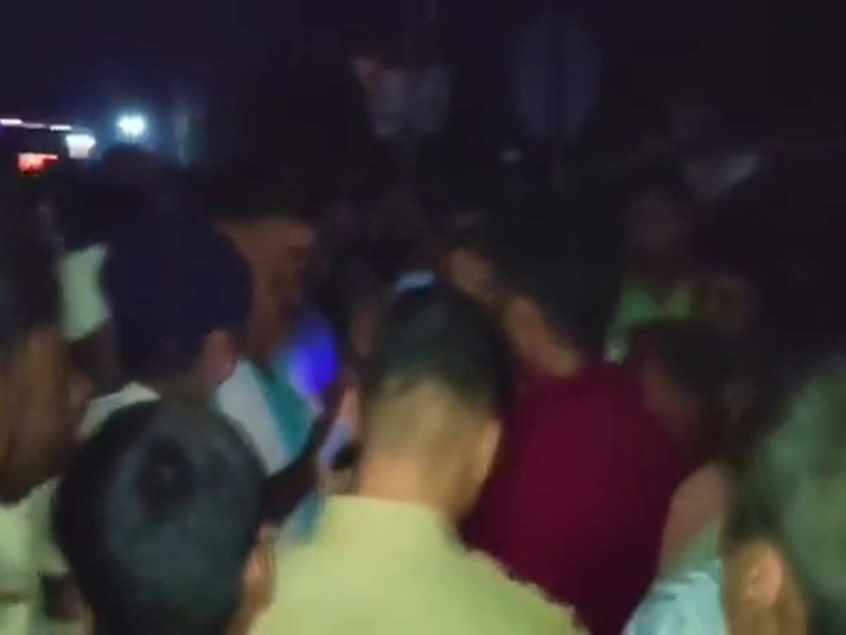 Siwan News: 2 गोली सिर में और 4 सीने में दागीं, सीवान में कुख्यात अपराधी लाली यादव की हत्या से हड़कंप Siwan News: 2 गोली सिर में और 4 सीने में दागीं, सीवान में कुख्यात अपराधी लाली यादव की हत्या से हड़कंप