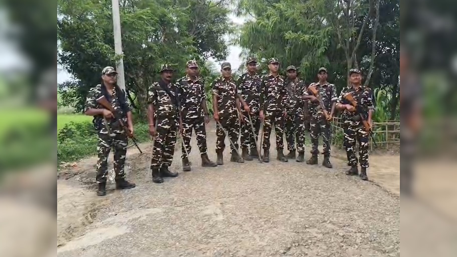 Sitamarhi News: नेपाल की जेलों में आगजनी के बाद 576 कैदी फरार, बॉर्डर पर SSB ने 25 कैदियों को दबोचा