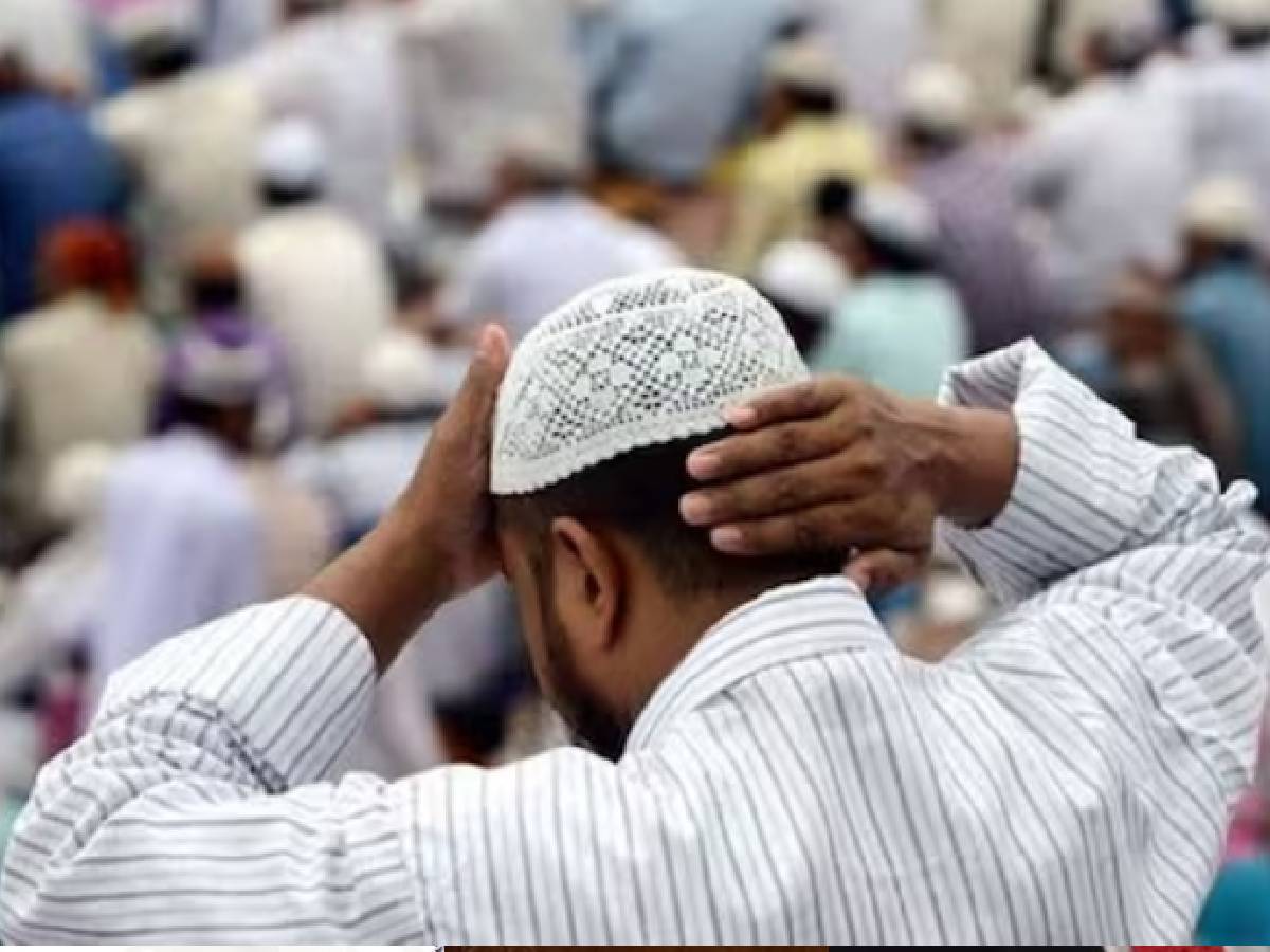 शमीम के साथ हुआ धार्मिक भेदभाव, मुस्लिम होने की वजह से नहीं मिली नौकरी शमीम के साथ हुआ धार्मिक भेदभाव, मुस्लिम होने की वजह से नहीं मिली नौकरी