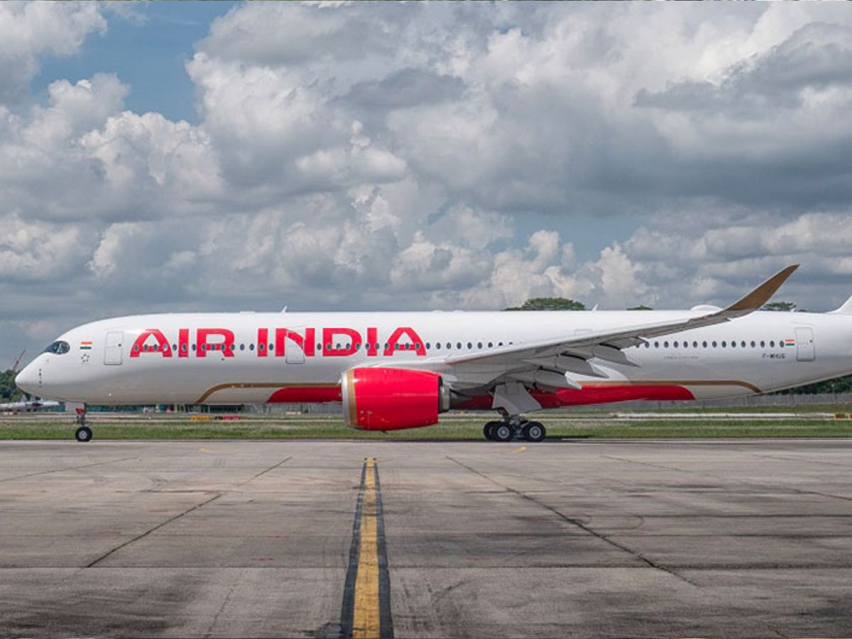 Air India Flight: ସିଙ୍ଗାପୁର ଯାଉଥିବା ଏୟାର ଇଣ୍ଡିଆ ବିମାନରେ ବୈଦୁତିକ ସମସ୍ୟା, ଦିଲ୍ଲୀରେ ଜରୁରୀ ଅବତରଣ Air India Flight: ସିଙ୍ଗାପୁର ଯାଉଥିବା ଏୟାର ଇଣ୍ଡିଆ ବିମାନରେ ବୈଦୁତିକ ସମସ୍ୟା, ଦିଲ୍ଲୀରେ ଜରୁରୀ ଅବତରଣ