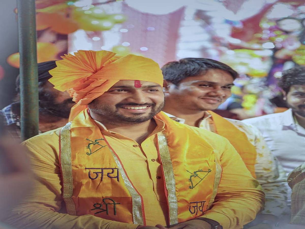भाजपा नेता को हर मुसलमान में दिख रहा 'जिहादी'; दुकानदारों से कहा, "मुस्लिम सेल्समैन को नौकरी से हटाओ" भाजपा नेता को हर मुसलमान में दिख रहा 'जिहादी'; दुकानदारों से कहा, "मुस्लिम सेल्समैन को नौकरी से हटाओ"