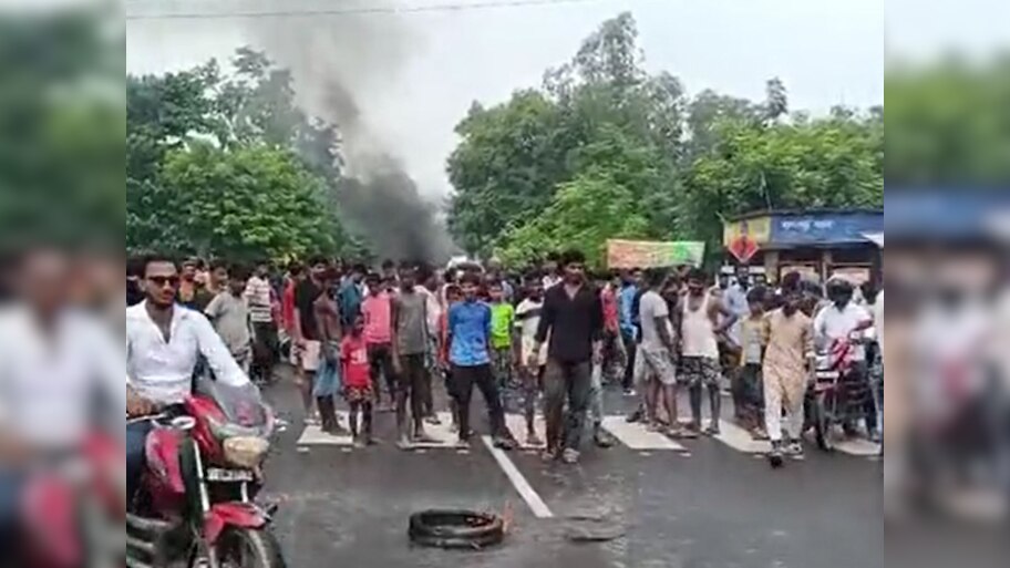 Katihar News: करंट का कहर! नहर किनारे चर रहे 28 मवेशियों की मौत, ग्रामीणों का फूटा गुस्सा