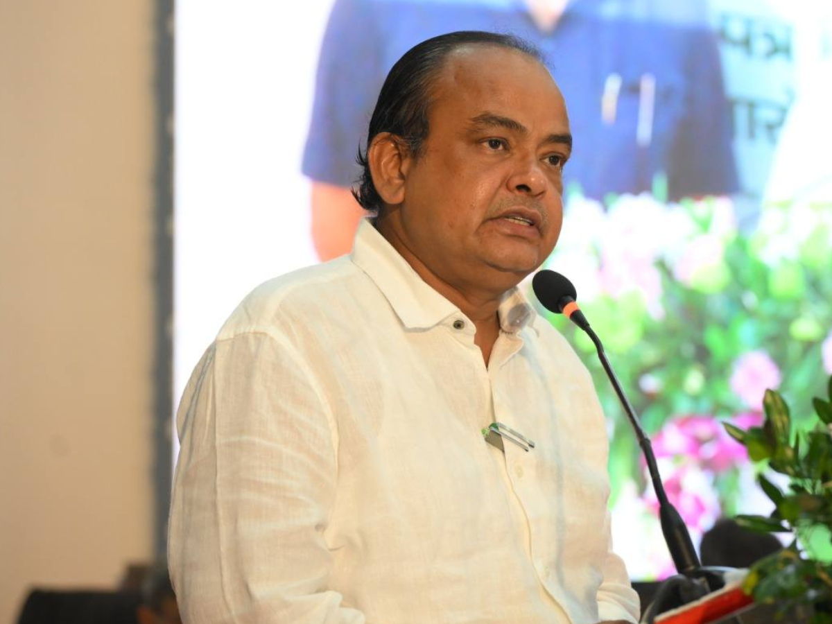 लोहरदगा में इरफान अंसारी ने ली बीजेपी की फिरकी, कहा- 'देश में सबसे बड़ी आपदा हैं ये" लोहरदगा में इरफान अंसारी ने ली बीजेपी की फिरकी, कहा- 'देश में सबसे बड़ी आपदा हैं ये"