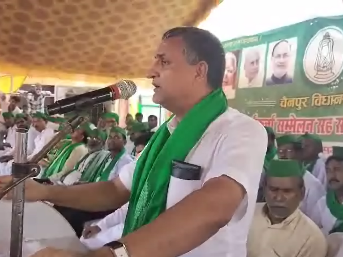 सुधाकर सिंह ने मंत्री जमा खान पर बोला हमला, उन्हें CM Nitish का दलाल और गद्दार बताया सुधाकर सिंह ने मंत्री जमा खान पर बोला हमला, उन्हें CM Nitish का दलाल और गद्दार बताया
