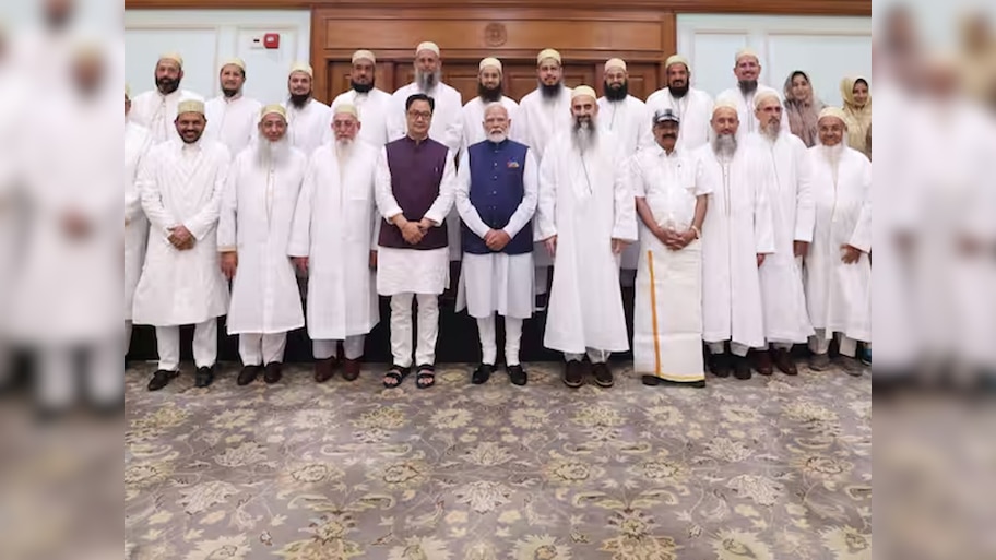 पीएम मोदी के जन्मदिन पर श्रीलंका में बोहरा समाज ने अदा की खास नमाज़, मांगी लंबी उम्र की दुआ