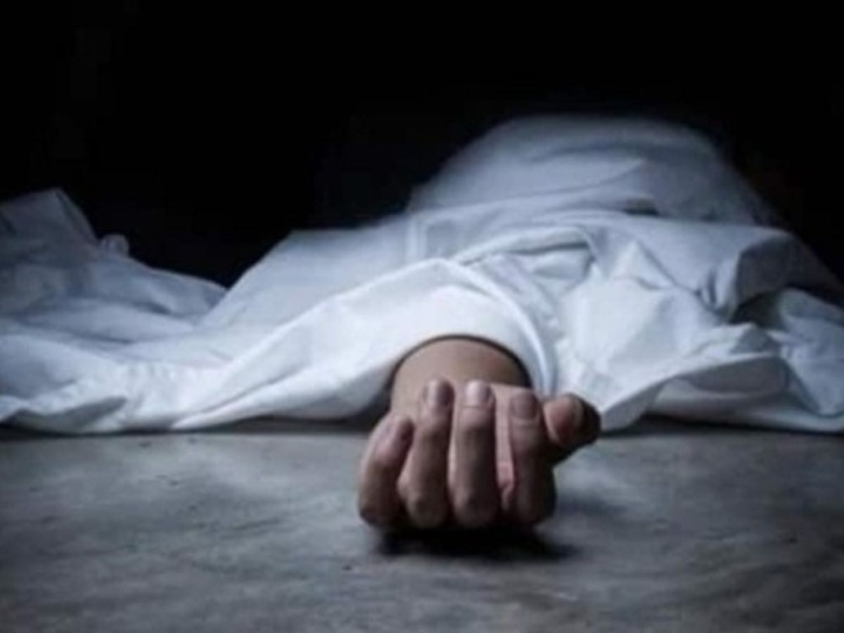 Ranchi Crime: रांची में पत्थर से कूचकर युवक की हत्या, सबूत छिपाने के लिए शव जलाया Ranchi Crime: रांची में पत्थर से कूचकर युवक की हत्या, सबूत छिपाने के लिए शव जलाया