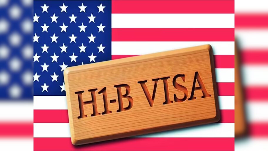 H-1B ଭିସାକୁ ନେଇ ଏପରି କାହିଁକି ନିଷ୍ପତି ନେଲେ ଟ୍ରମ୍ଫ? ଏହା କାହା ପାଇଁ ଏବଂ କାହାକୁ ପ୍ରଭାବିତ କରିବ?