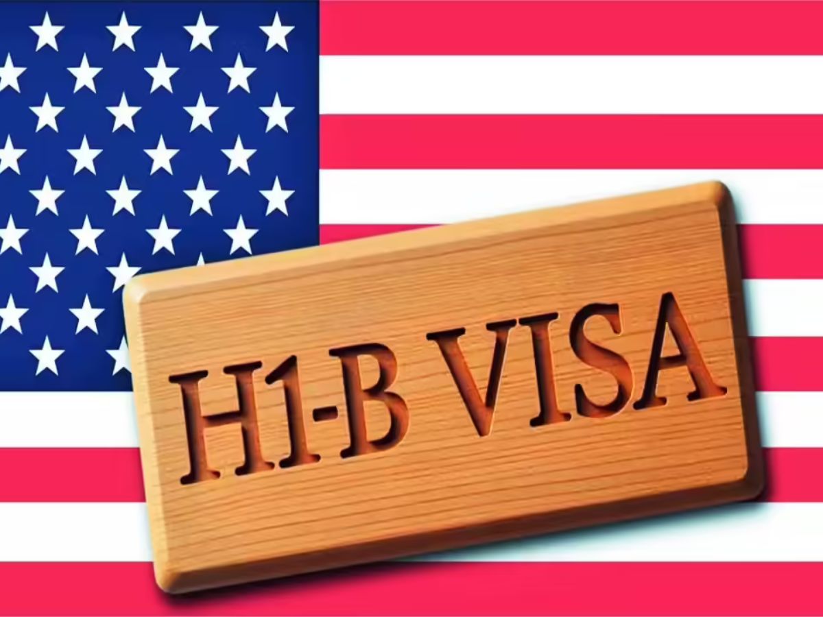 H-1B ଭିସାକୁ ନେଇ ଏପରି କାହିଁକି ନିଷ୍ପତି ନେଲେ ଟ୍ରମ୍ଫ? ଏହା କାହା ପାଇଁ ଏବଂ କାହାକୁ ପ୍ରଭାବିତ କରିବ? H-1B ଭିସାକୁ ନେଇ ଏପରି କାହିଁକି ନିଷ୍ପତି ନେଲେ ଟ୍ରମ୍ଫ? ଏହା କାହା ପାଇଁ ଏବଂ କାହାକୁ ପ୍ରଭାବିତ କରିବ?