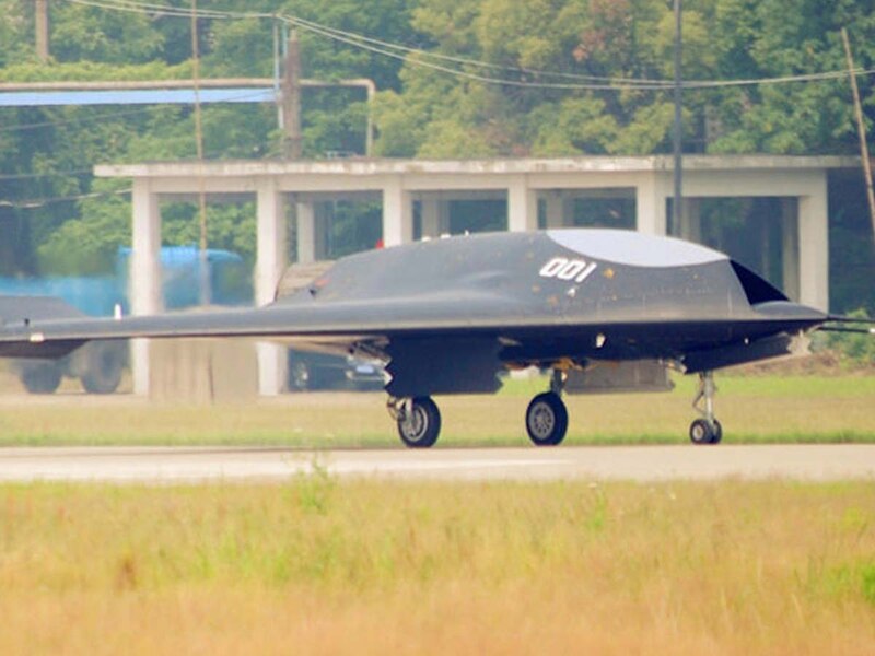 China developed new stealth drone Sharp Sword can fly over moving ship ...