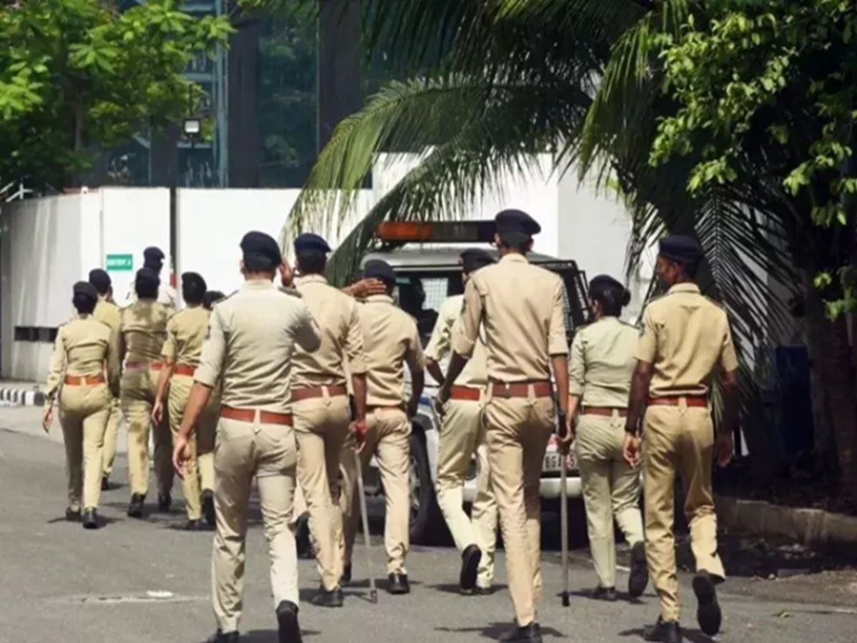 Jamui News: जमुई में दिल-दहलाने वाली वारदात, सनकी पति ने गर्भवती पत्नी को काट डाला Jamui News: जमुई में दिल-दहलाने वाली वारदात, सनकी पति ने गर्भवती पत्नी को काट डाला