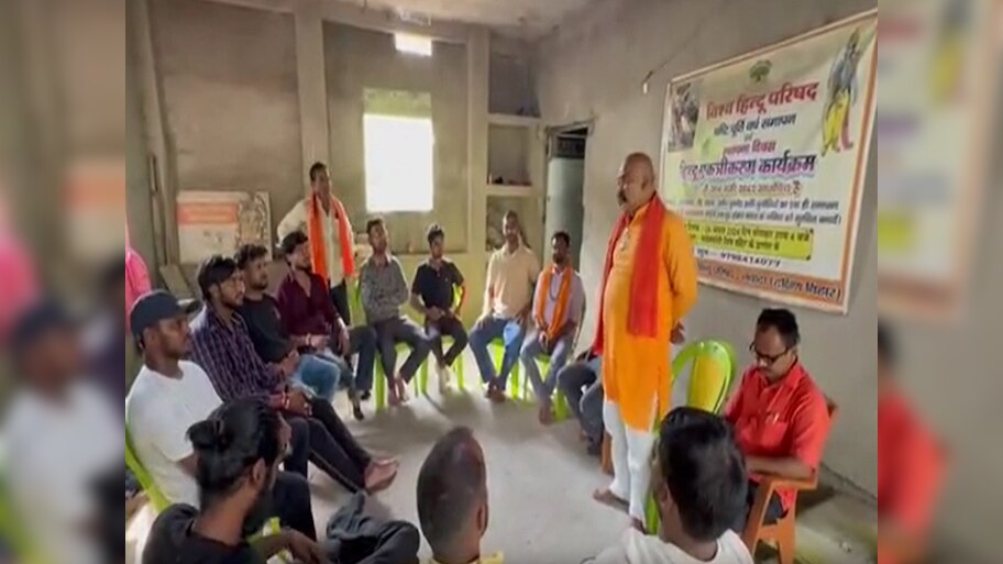 बिहार के इस जिले में डांडिया कार्यक्रम में गैर-हिंदुओं की NO एंट्री! हिंदू संगठनों का खुला ऐलान