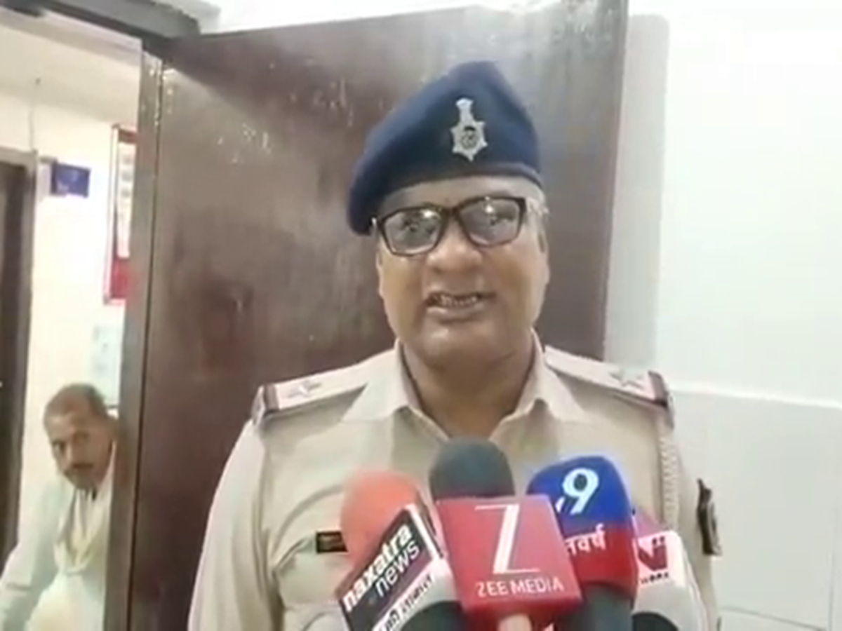 Sheikhpura News: चोरी ऊपर से सीना जोरी! पहले किया गबन जब हुई जांच तो कर दिया बड़ा कांड Sheikhpura News: चोरी ऊपर से सीना जोरी! पहले किया गबन जब हुई जांच तो कर दिया बड़ा कांड
