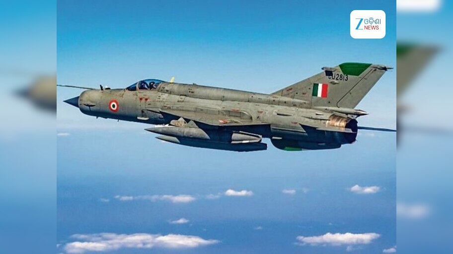 ଅବସର ନେଲା MiG-21, ଶେଷ ଥର ପାଇଁ ଉଡ଼ାଣ ଭରିଲେ ବାୟୁସେନା ମୁଖ୍ୟ