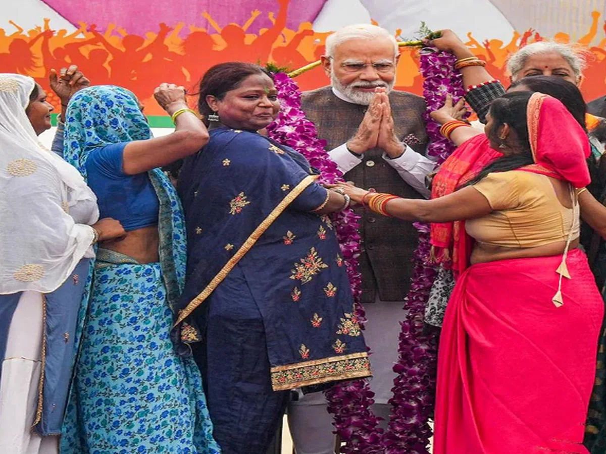 बिहार की महिलाएं बदलाव की मिसाल, पीएम मोदी को बताईं संघर्ष और सफलता की कहानियां बिहार की महिलाएं बदलाव की मिसाल, पीएम मोदी को बताईं संघर्ष और सफलता की कहानियां