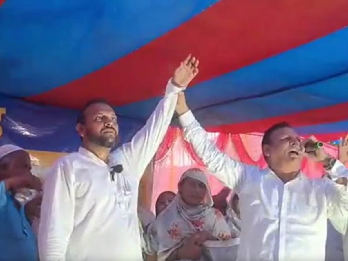 Bihar Election 2025: वोटर्स ने इलाके के डॉक्टर को बनाया उम्मीदवार; चुनावी खर्च उठाने का भी किया वादा Bihar Election 2025: वोटर्स ने इलाके के डॉक्टर को बनाया उम्मीदवार; चुनावी खर्च उठाने का भी किया वादा
