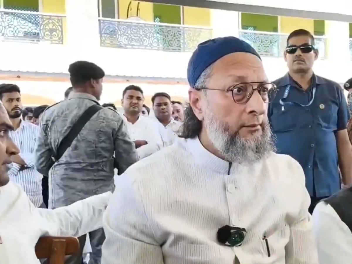 Bihar Politics: बरेली हिंसा पर गरमाई बिहार की सियासत, 'आई लव मोहम्मद' विवाद बना चुनावी मुद्दा Bihar Politics: बरेली हिंसा पर गरमाई बिहार की सियासत, 'आई लव मोहम्मद' विवाद बना चुनावी मुद्दा