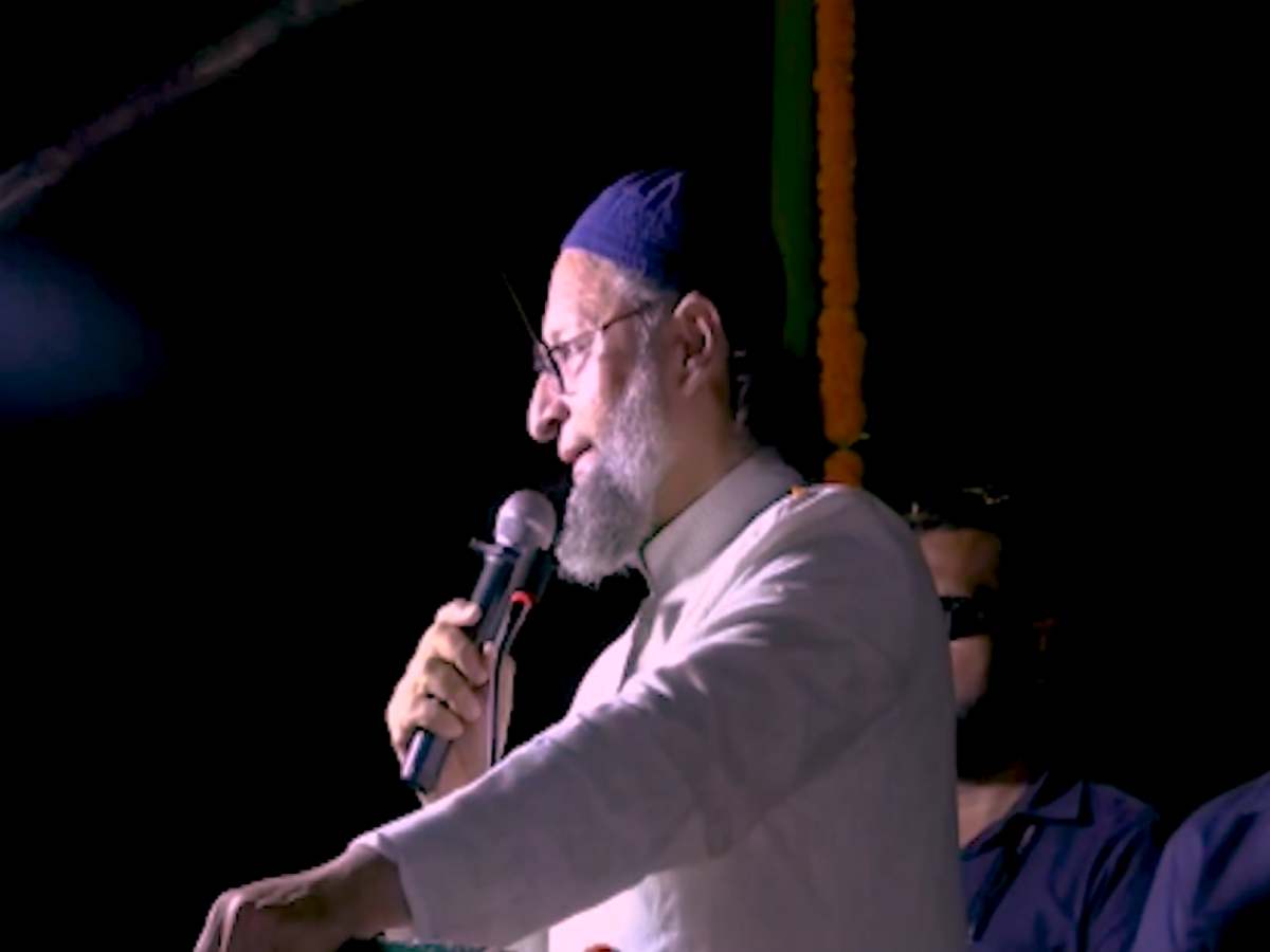 Asaduddin Owaisi सीमांचल में क्यों बोले, मैं शहीद होने के लिए हूं तैयार? VIDEO Asaduddin Owaisi सीमांचल में क्यों बोले, मैं शहीद होने के लिए हूं तैयार? VIDEO