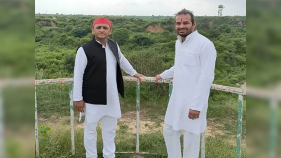 Bihar Chunav 2025 Highlights: तेज प्रताप ने अखिलेश यादव का नंबर किया ब्लॉक, सोशल मीडिया से भी अनफॉलो किया