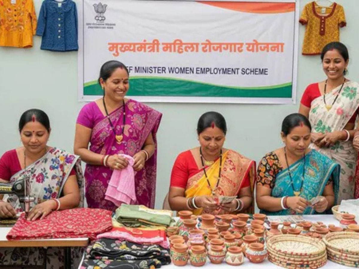 Mahila Rojgar Yojna: बूस्टर का काम कर रहा महिला रोजगार योजना, लाभार्थियों की उम्मीद को मिली नई दिशा Mahila Rojgar Yojna: बूस्टर का काम कर रहा महिला रोजगार योजना, लाभार्थियों की उम्मीद को मिली नई दिशा