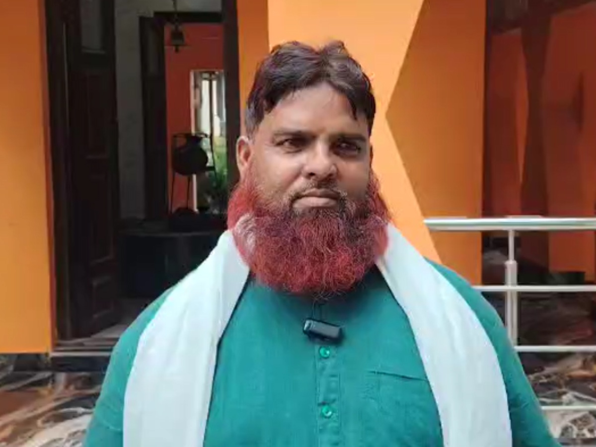 आपत्तिजनक पोस्ट शेयर करने पर महाराजगंज में तनाव; पुलिस ने हसीमुद्दीन को भेजा जेल आपत्तिजनक पोस्ट शेयर करने पर महाराजगंज में तनाव; पुलिस ने हसीमुद्दीन को भेजा जेल