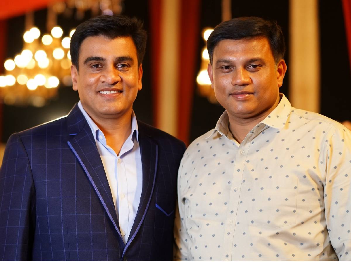 पूर्व विधायक इरफान सोलंकी के भाई रिजवान जेल से हुए रिहा, बताई अंधेरी कोठरी की आपबीती पूर्व विधायक इरफान सोलंकी के भाई रिजवान जेल से हुए रिहा, बताई अंधेरी कोठरी की आपबीती