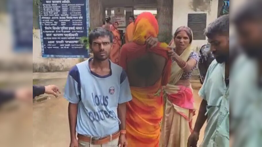 Chatra News: दबंगों ने दलित परिवार के घर में लूटपाट की और फिर आग लगा दी, अब जांच में जुटी पुलिस