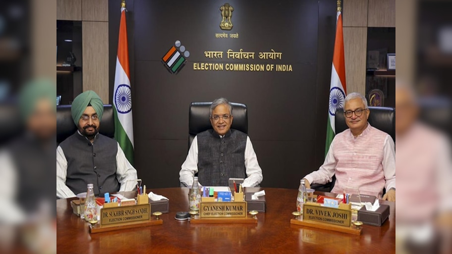 Bihar Election 2025 Highlights Updates: चुनाव आयोग ने बिहार में SIR की फाइनल वोटर लिस्ट जारी की, ECI की वेबसाइट पर हुई अपलोड