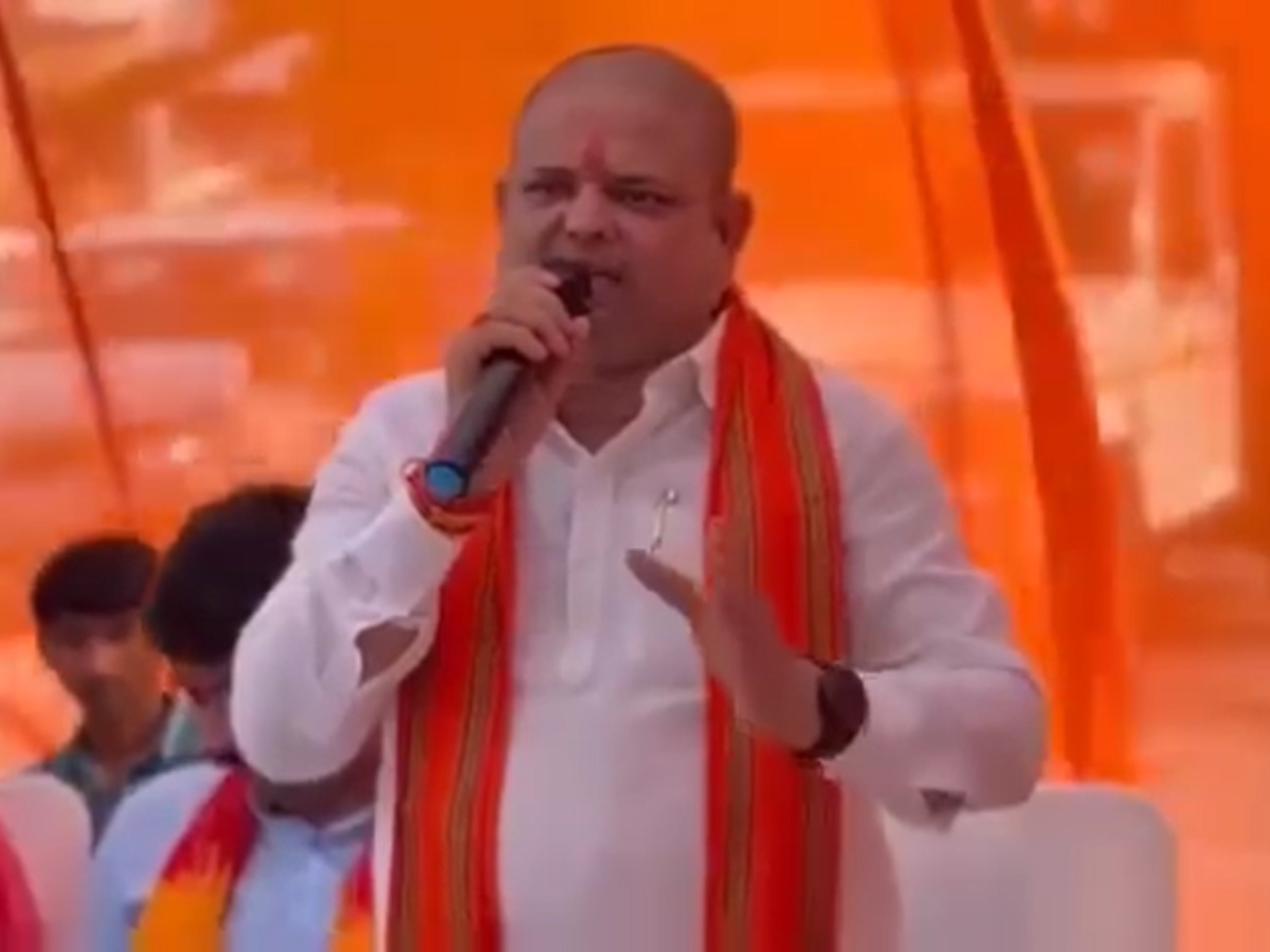 'गाजर मूली की तरह काटेंगे...' सिद्धार्थनगर में बीजेपी नेता की मुस्लिमों को धमकी का वीडियो वायरल 'गाजर मूली की तरह काटेंगे...' सिद्धार्थनगर में बीजेपी नेता की मुस्लिमों को धमकी का वीडियो वायरल
