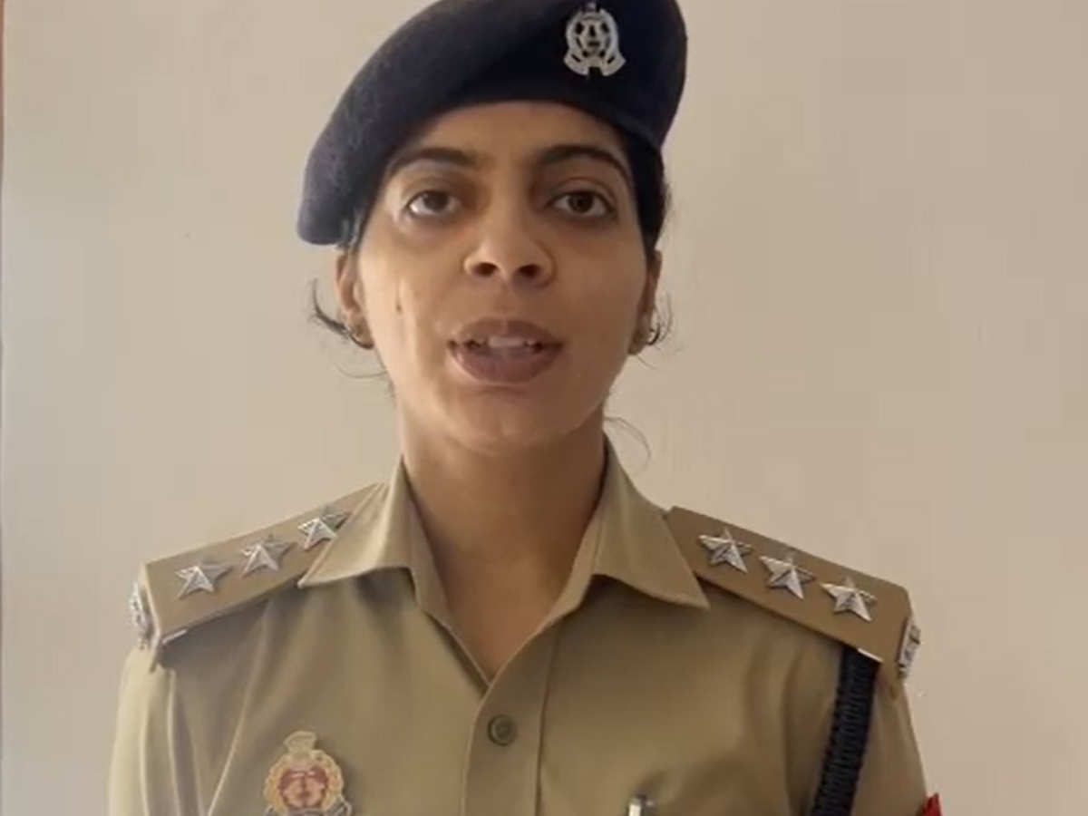 हमीरपुर में कांग्रेस नेता समेत कई मुस्लिमों पर गिरी गाज; भड़काऊ पोस्ट करने का है आरोप! हमीरपुर में कांग्रेस नेता समेत कई मुस्लिमों पर गिरी गाज; भड़काऊ पोस्ट करने का है आरोप!