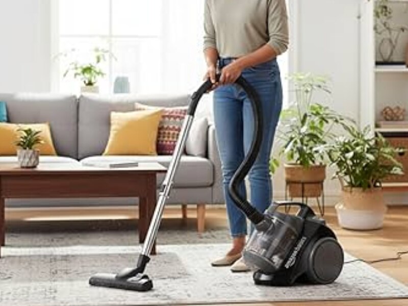Amazon Basics Bagless Cyclonic Vacuum