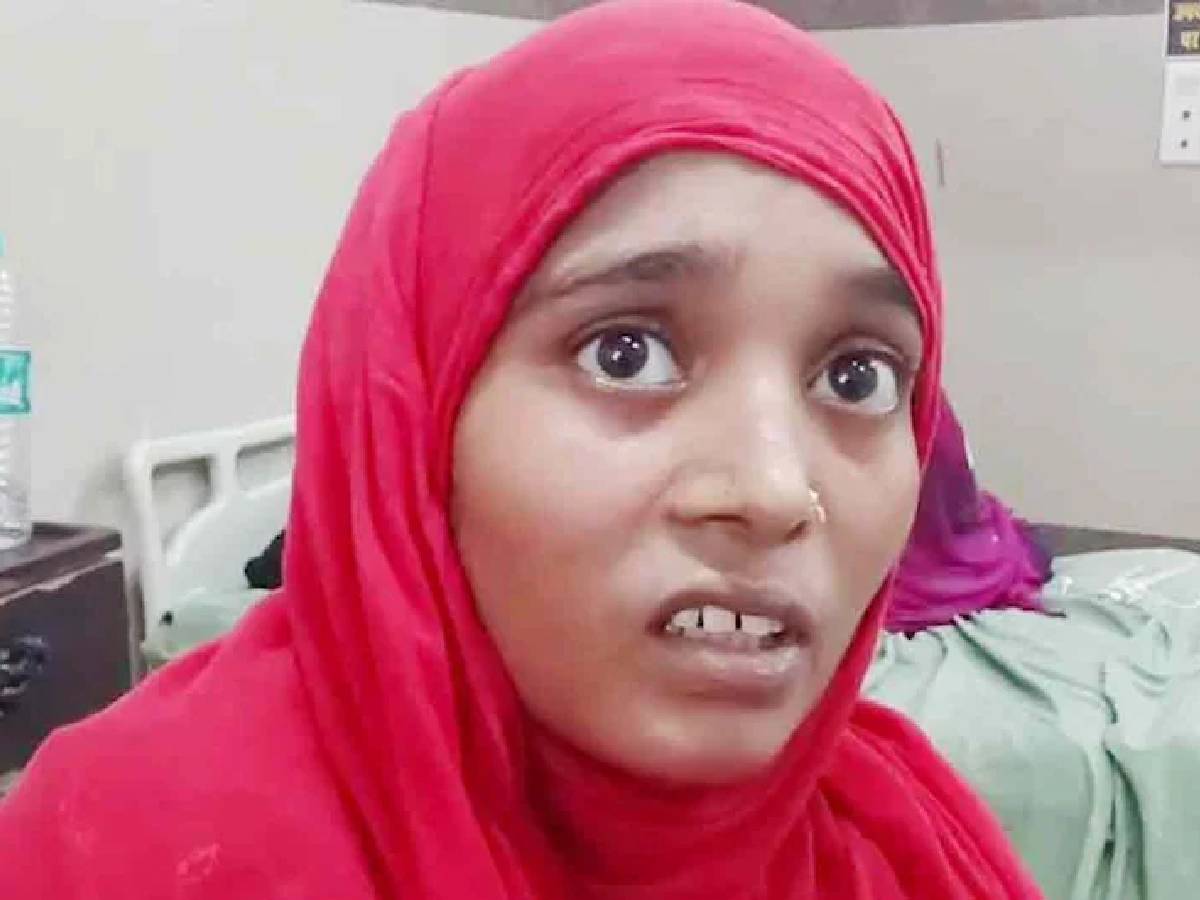 मुस्लिम होने की वजह से लेडी डॉक्टर ने शमा परवीन का इलाज करने से किया इंकार मुस्लिम होने की वजह से लेडी डॉक्टर ने शमा परवीन का इलाज करने से किया इंकार