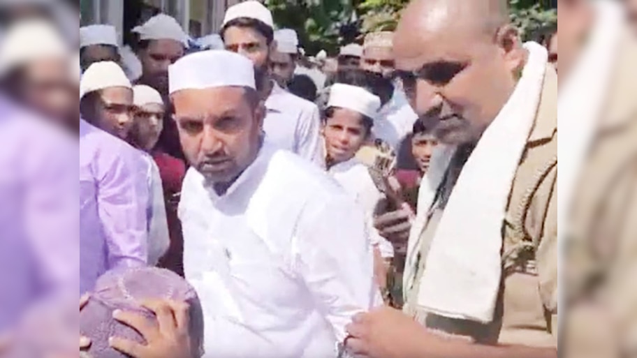 सुशील शर्मा ने इस्लाम कबूल कर पढ़ी जुमे की नमाज़; मनाने के लिए मस्जिद पहुंची पुलिस!