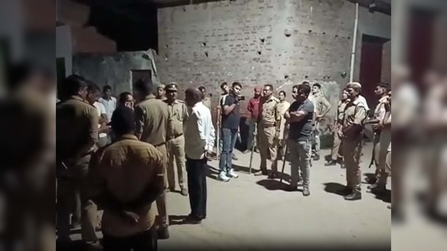 Hapur में माहौल संजीदा, दो समुदाय के बीच जमकर हुआ विवाद; पूरा मामला