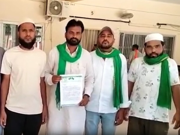 AIMIM ने बांदा डीएम को सौंपा ज्ञापन