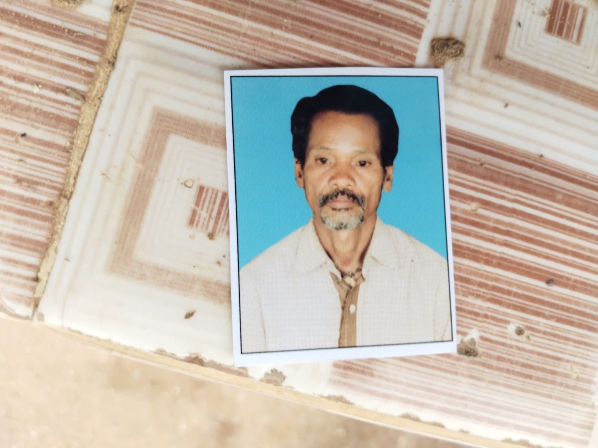 Odisha News: ଲଗାଣ ବର୍ଷାରେ ଫସଲ ହାନୀ ଯୋଗୁଁ ଜୀବନ ହାରିଲେ ଚାଷୀ Odisha News: ଲଗାଣ ବର୍ଷାରେ ଫସଲ ହାନୀ ଯୋଗୁଁ ଜୀବନ ହାରିଲେ ଚାଷୀ