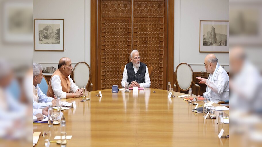Cabinet Decisions: କ୍ୟାବିନେଟରେ ୪ଟି ପ୍ରମୁଖ ରେଳ ପ୍ରକଳ୍ପକୁ ମିଳିଲା ଅନୁମୋଦନ, ପଢ଼ନ୍ତୁ ପୂରା ଡିଟେଲ୍ସ