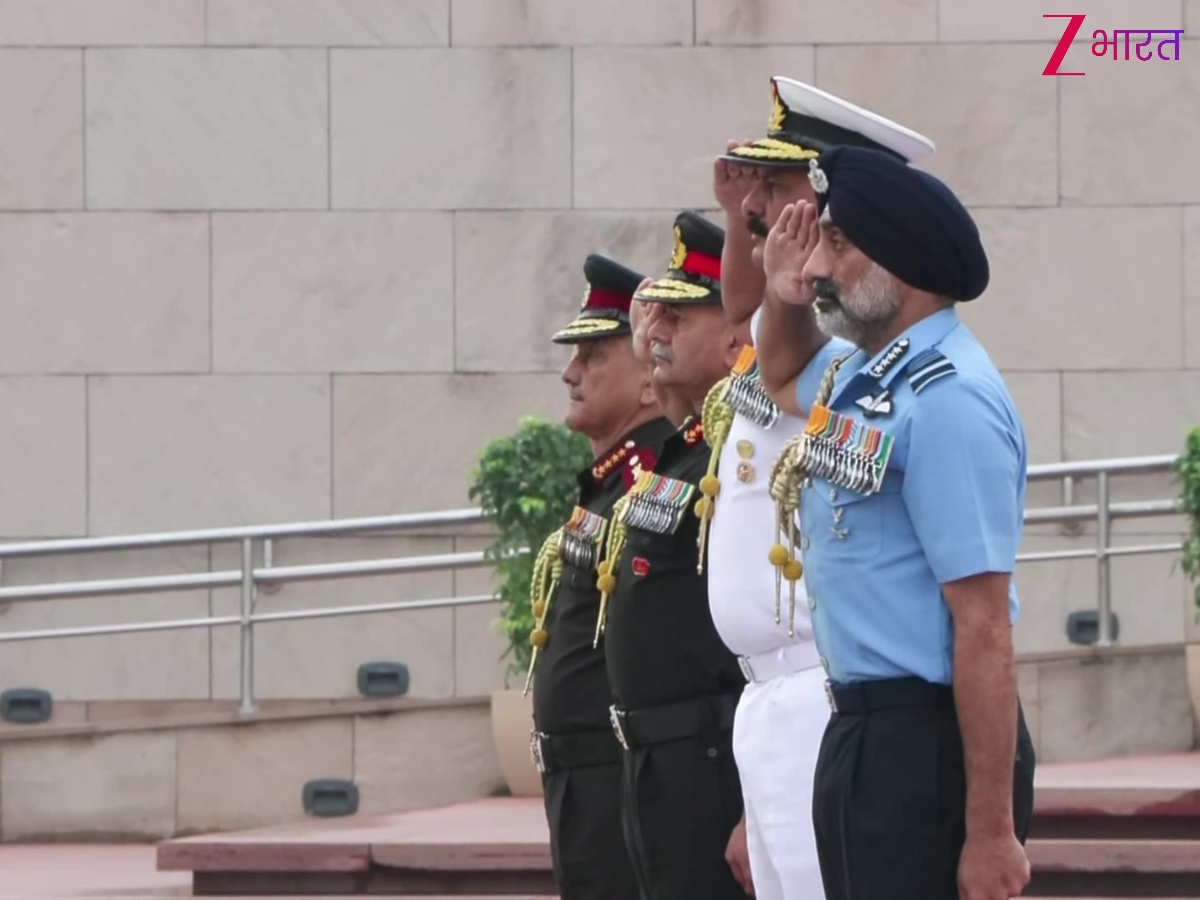 CDS Indian Air Force chief Army chief and Navy chief lay wreaths at ...