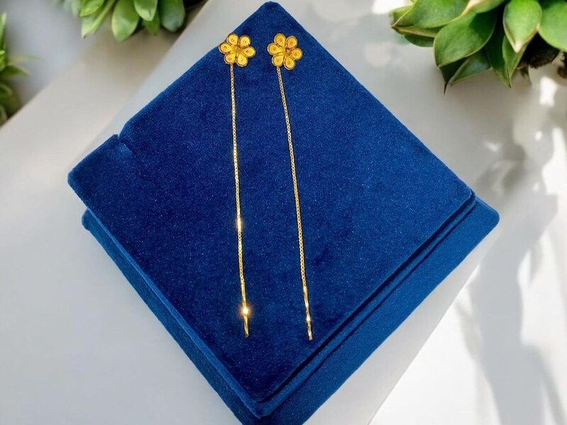 सुई धागा इयररिंग्स 