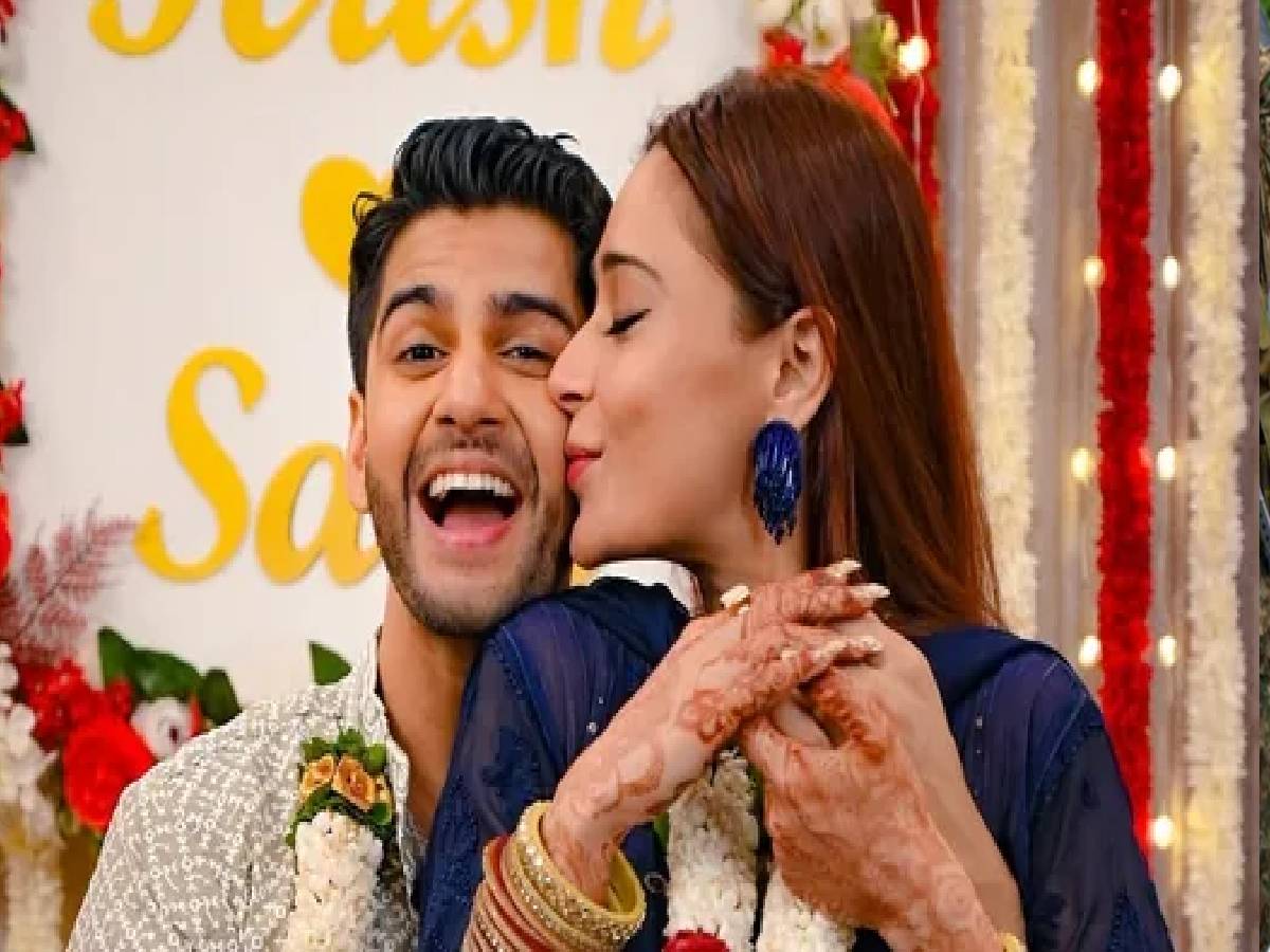 इस मुस्लिम TV एक्ट्रेस ने कृष पाठक से की शादी, सोशल मीडिया पर तस्वीरें शेयर कर किया ऐलान इस मुस्लिम TV एक्ट्रेस ने कृष पाठक से की शादी, सोशल मीडिया पर तस्वीरें शेयर कर किया ऐलान