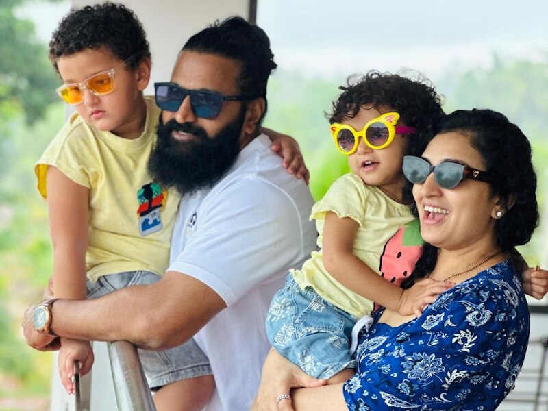 वहीं पैदा हुए और वहीं पढ़ रहे बच्‍चे