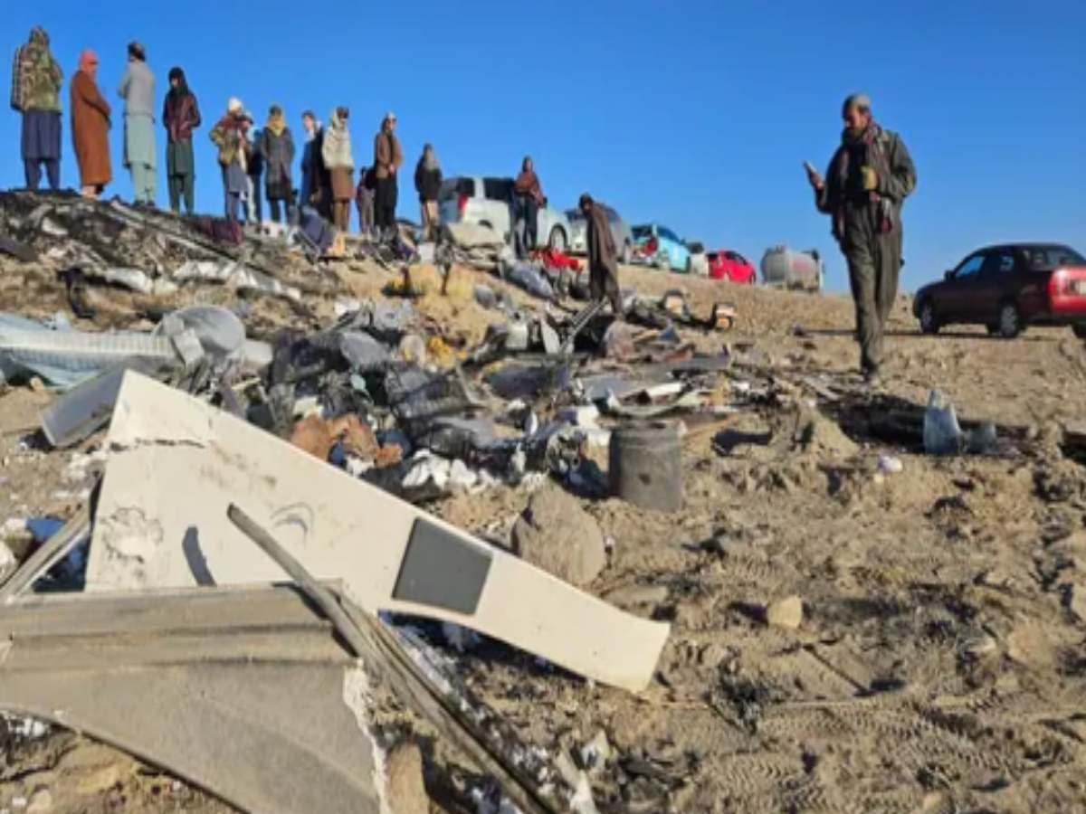 Pakistan का Afghanistan पर हमला करना बेहद खतरनाक: पूर्व US Envoy की वॉर्निंग Pakistan का Afghanistan पर हमला करना बेहद खतरनाक: पूर्व US Envoy की वॉर्निंग