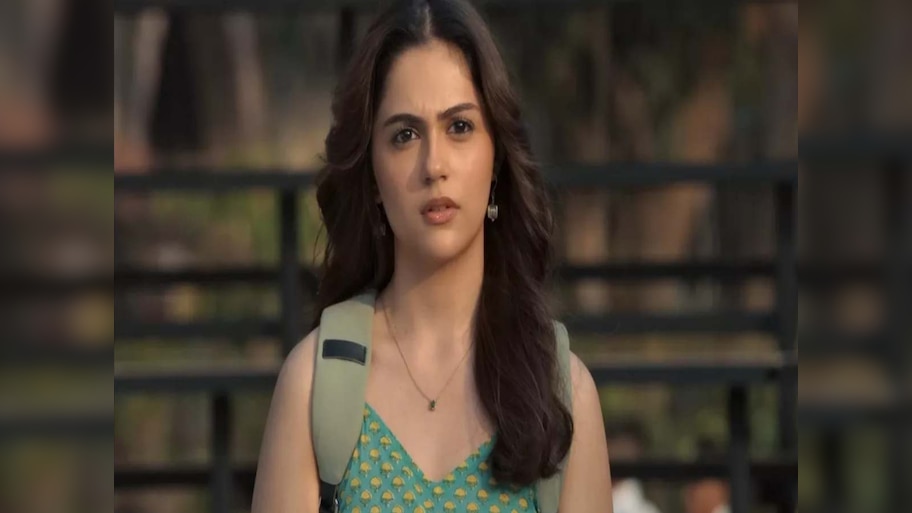 Saiyaara Actress ने 'लब पे आती है दुआ बनके तमन्ना मेरी' नज़्म पर किया डांस; भड़क गयी आहत अवाम! 