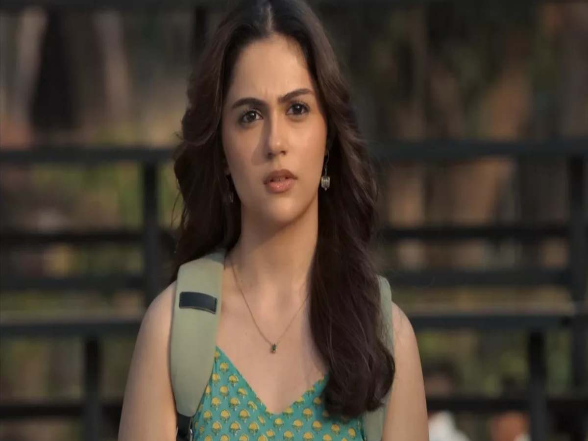 Saiyaara Actress ने 'लब पे आती है दुआ बनके तमन्ना मेरी' नज़्म पर किया डांस; भड़क गयी आहत अवाम! Saiyaara Actress ने 'लब पे आती है दुआ बनके तमन्ना मेरी' नज़्म पर किया डांस; भड़क गयी आहत अवाम!