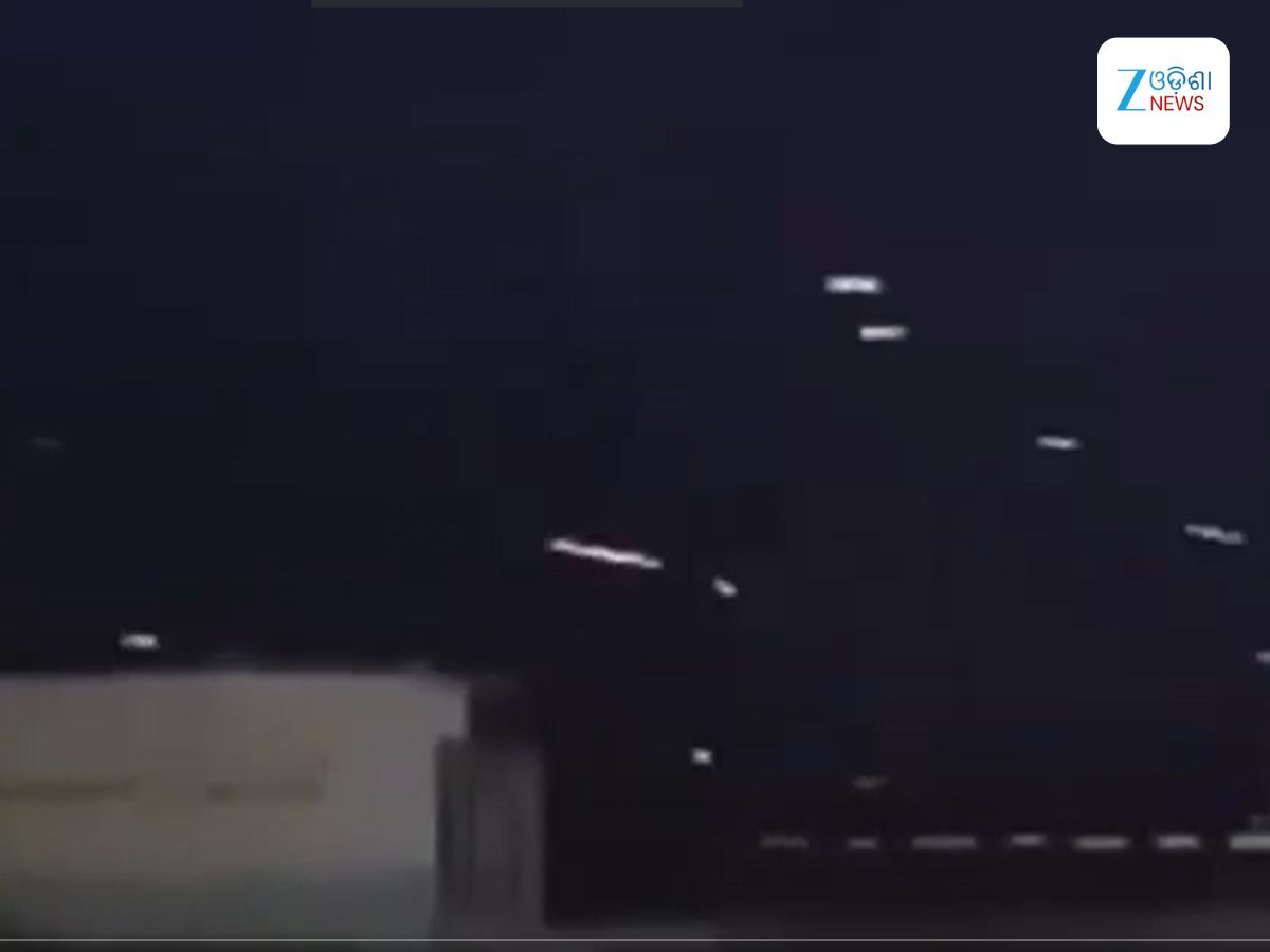 Afghanistan Air Strike: ପାକିସ୍ତାନ ଉପରେ ଆଫଗାନିସ୍ତାନର ଏୟାର ଷ୍ଟ୍ରାଇକ, ସୀମାରେ ଜବରଦଖଲ କରିନେଲା ଆଫଗାନିସ୍ତାନ Afghanistan Air Strike: ପାକିସ୍ତାନ ଉପରେ ଆଫଗାନିସ୍ତାନର ଏୟାର ଷ୍ଟ୍ରାଇକ, ସୀମାରେ ଜବରଦଖଲ କରିନେଲା ଆଫଗାନିସ୍ତାନ
