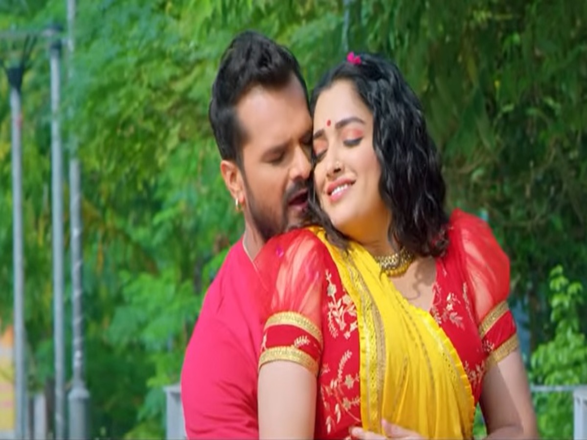 भोजपुरी गाना 'करिहा कोठरिया में प्यार'